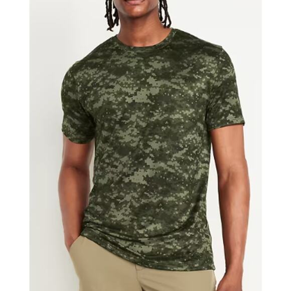 Old Navy Mens XL Green Camo Cloud Motion TShirt Tee Top NEW Camouflage - Picture 1 of 6